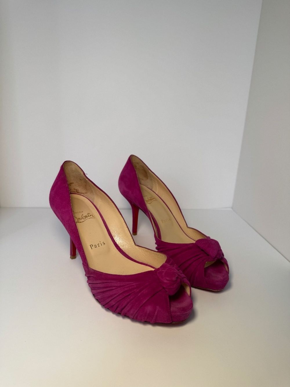 Christian Louboutin Lady Gres Knotted Peep Toe Pumps In Pink/Fuchsia Suede